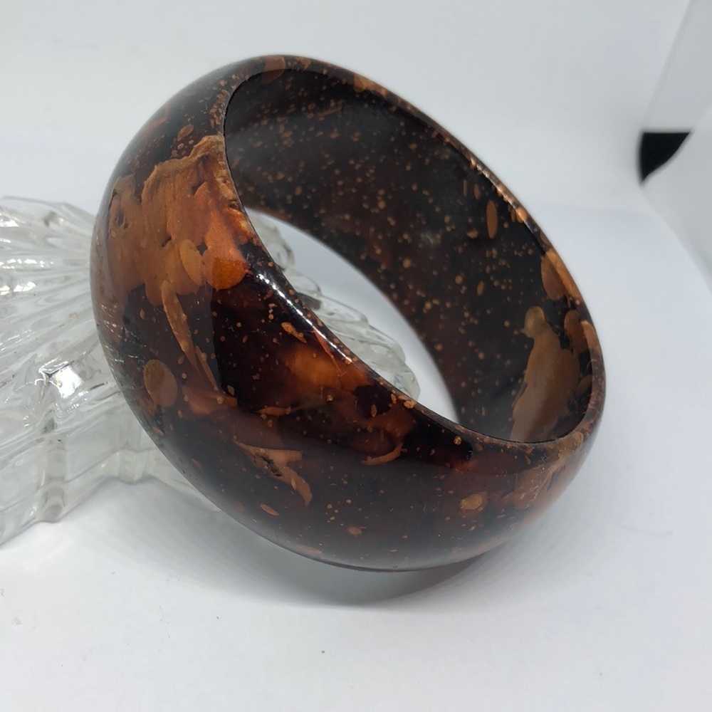 VINTAGE laminated wooden/resin look bangle bracelet marbled splatter effect.